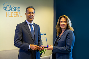 Jennifer Felix receives Washington Exec CEO of the Year Award