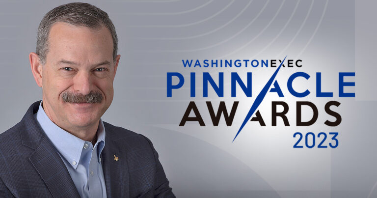 ASRC Federal’s Space Operating Group President Scott Altman receives 2023 Pinnacle Award from WashingtonExec
